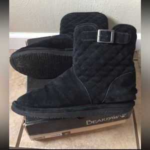 Girls 5 / 6 Black Bearpaw suede low boots
